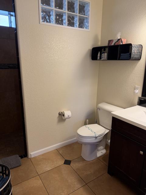 Full bathroom at the casita