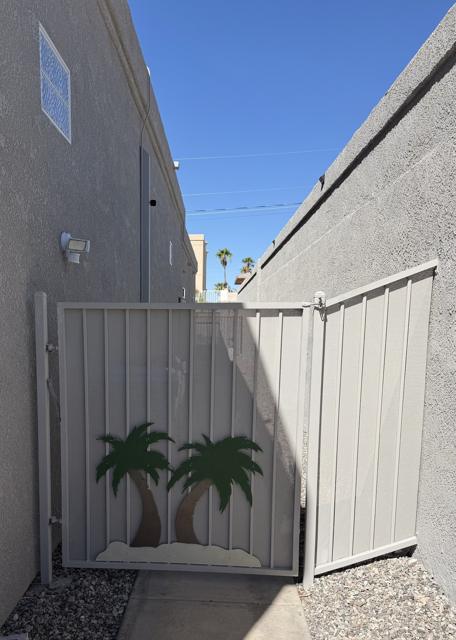 Front yard: Walk through this gate.